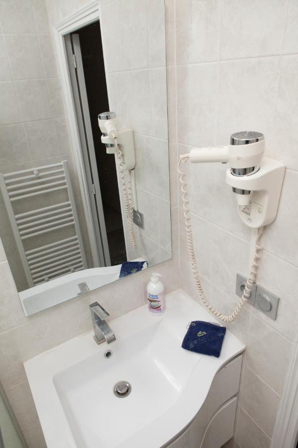 Bed and Breakfast Club246 Paris Saint Martin Zewnętrze zdjęcie